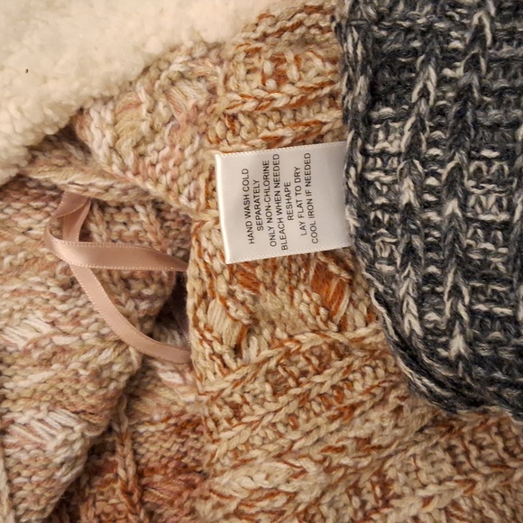 LETY & ME XS FAUX FUR HOODIE CARDIGAN - Picture 8 of 8